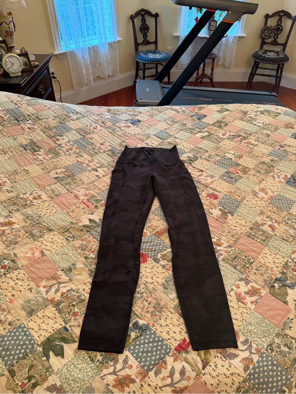 LULULEMON ALIGN HIGH RISE LEGGINGS WITH POCKETS 25” SIZE 4 CAMO DEEP COAL MULTI